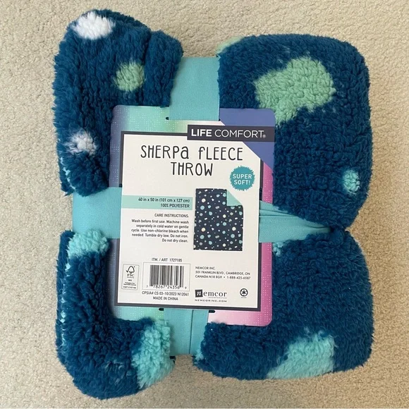 Life Comfort Blue Polka Dotted Sherpa Fleece Throw - Picture 4 of 11